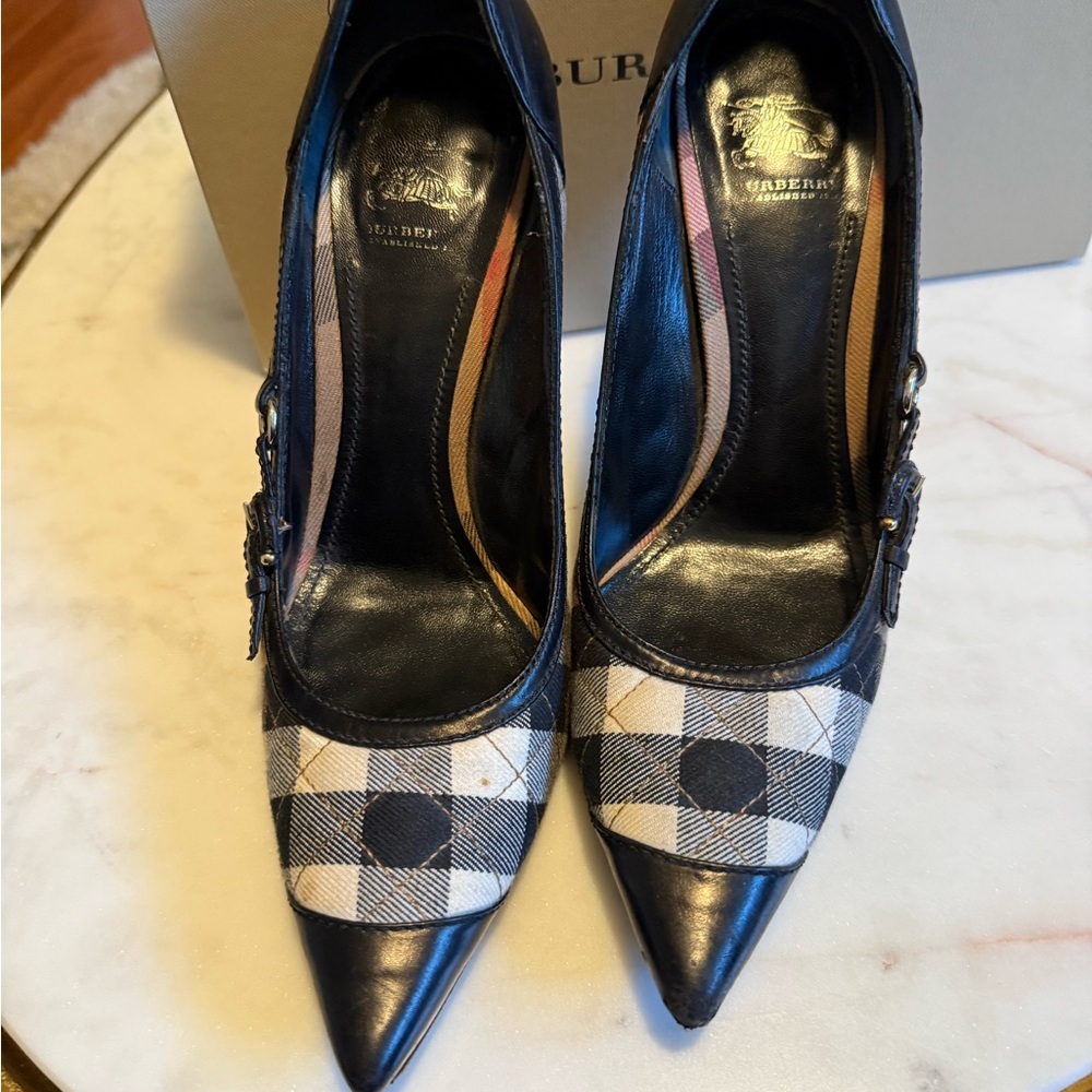 Burberry Plaid Black and Tan Heels size 40.5 - Picture 3 of 7